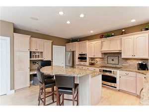       64095-kitchen_2_-traditional-1.5-story-3650-square-feet-4-bedrooms-4-bathrooms