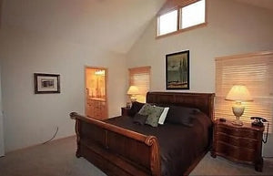    36912-masterbedroom-craftsman-ranch-1617-square-feet-2bedrooms-2bathrooms