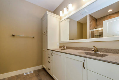       37112-Master-bathR-craftsman-ranch-house-plans-1664-square-feet-3-bedroom-2-bathroom
