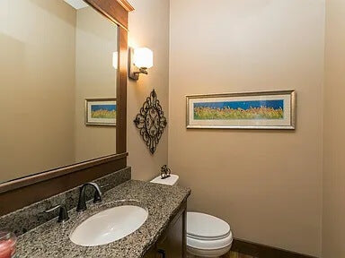 45013-bathroom3-traditional-1.5-story-house-plan-3-bedroom-3-bathroom-3926-square-footage