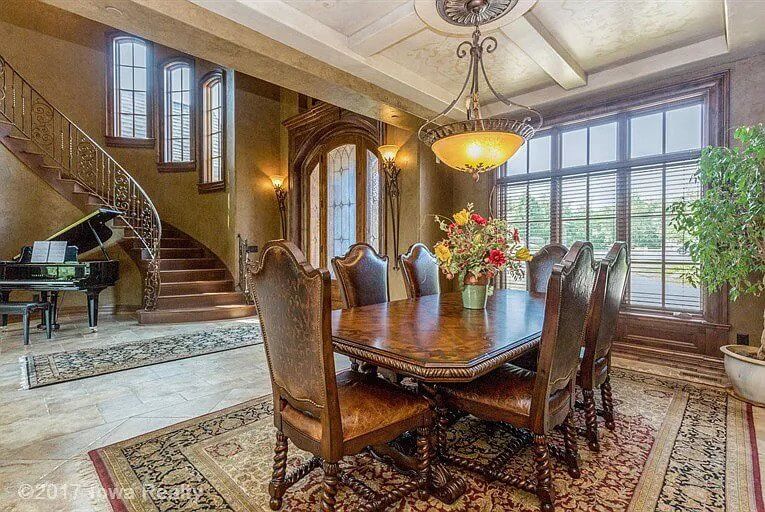    58816-dining-room_1_-traditional-european-1.5-story-4381-square-feet-4-bedrooms-3-bathrooms