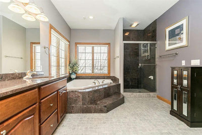    61901-master-bathroom_2_-traditional-1.5-story-3182-square-feet-4-bed-rooms-4-bath-rooms