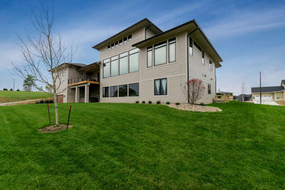 66018LL-rear-modern-ranch-house-plans-loft-2727-square-feet