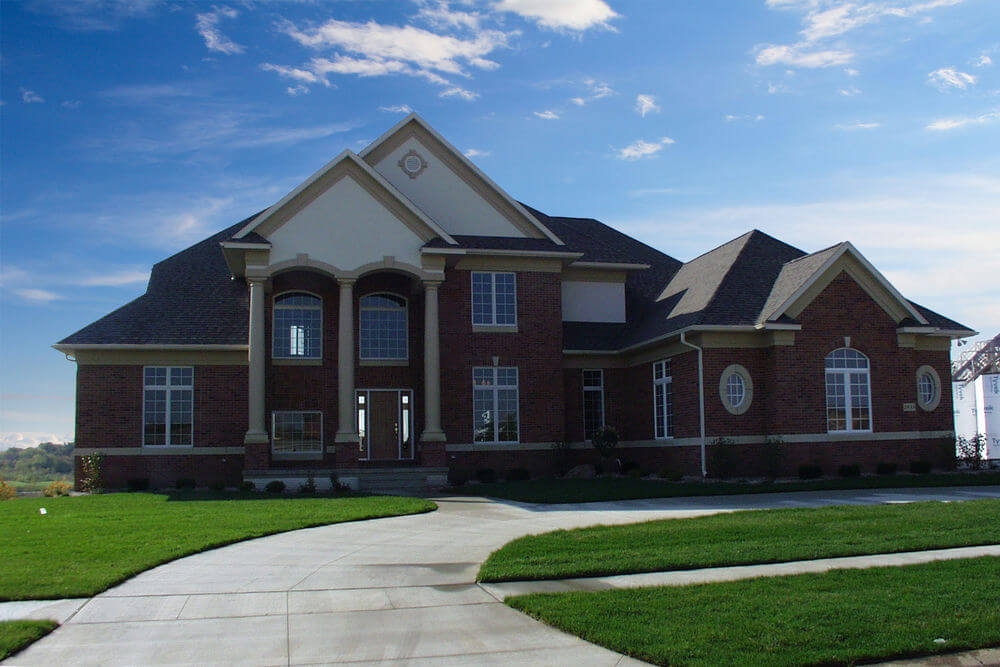    66801-front-1-tradtional-11_2-story-house-plans-4-bedroom-4-bathroom-4126-square-feet