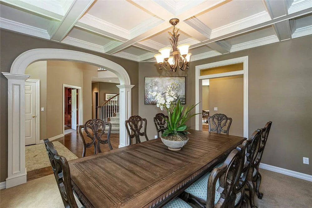       69496-dining-room_1_-colonial-traditional-2736-square-feet-4-bedrooms-3-bathrooms