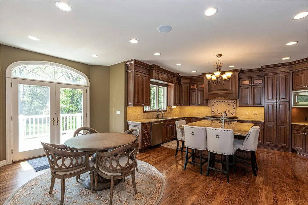       69496-kitchen_5_-colonial-traditional-2736-square-feet-4-bedrooms-3-bathrooms