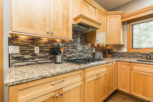       71297-kitchen_4_-traditional-1.5-story-2193-square-feet-4-bedrooms-3-bathrooms