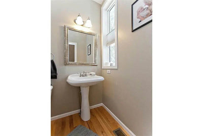    78598-bathroom-4_1_-traditional-1.5-story-1720-square-feet-3-bedrooms-3-bathrooms