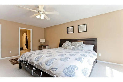     78598-master-bedroom_1_-traditional-1.5-story-1720-square-feet-3-bedrooms-3-bathrooms