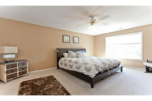       78598-master-bedroom_2_-traditional-1.5-story-1720-square-feet-3-bedrooms-3-bathrooms