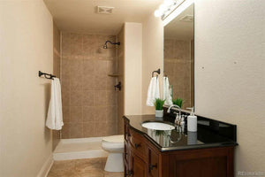       79398-bathroom-2_1_-traditional-1.5-story-3109-square-feet-4-bedrooms-3-bathrooms