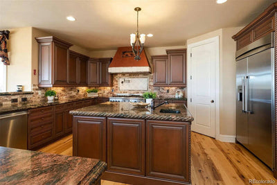         79398-kitchen_3_-traditional-1.5-story-3109-square-feet-4-bedrooms-3-bathrooms