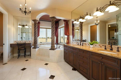         79398-master-bathroom_1_-traditional-1.5-story-3109-square-feet-4-bedrooms-3-bathrooms