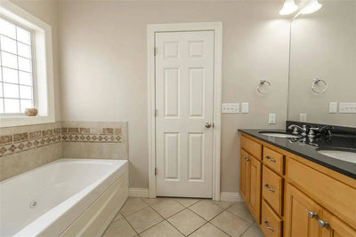    84804C-mstr-bath2-craftsman-ranch-house-plan-3-bedroom-2-bathroom-1844-square-footage