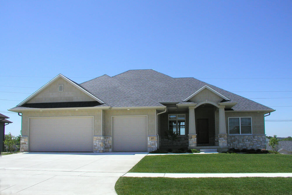     87905-front-craftsman-house-plans-3-bedroom-2-bathroom-1844-square-feet_1