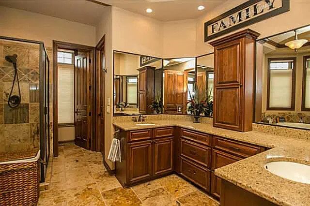    96300-master-bathroom_2_-traditional-ranch-2323-square-feet-2-bedrooms-2-bathrooms